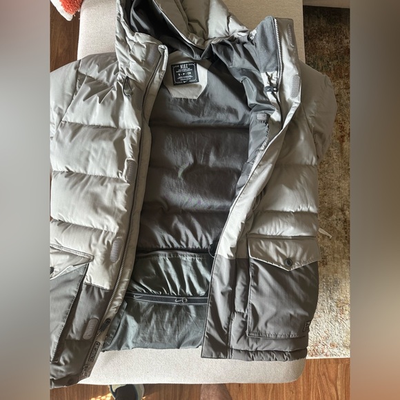 Nike puffer jacket - Picture 3 of 6